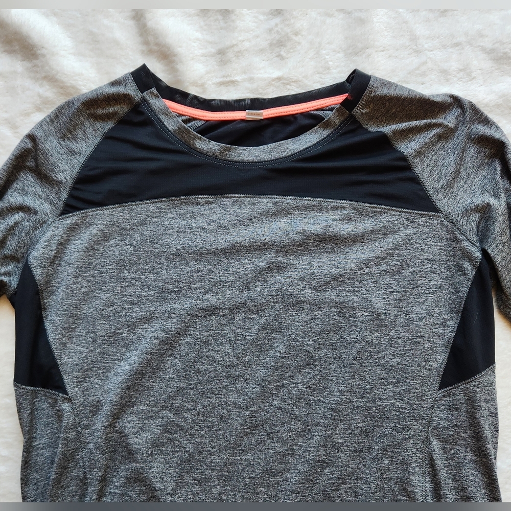 C9 by Champion Fitted Gray and Black Long Sleeve Top - Picture 2 of 9